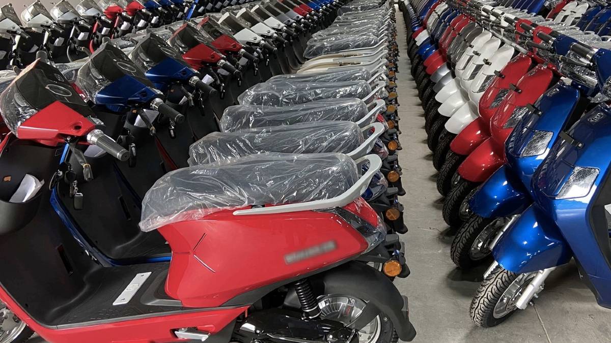 Electric Scooters 2023 in india honda activa yamaha Mahindra suzuki e-scooter price range and details