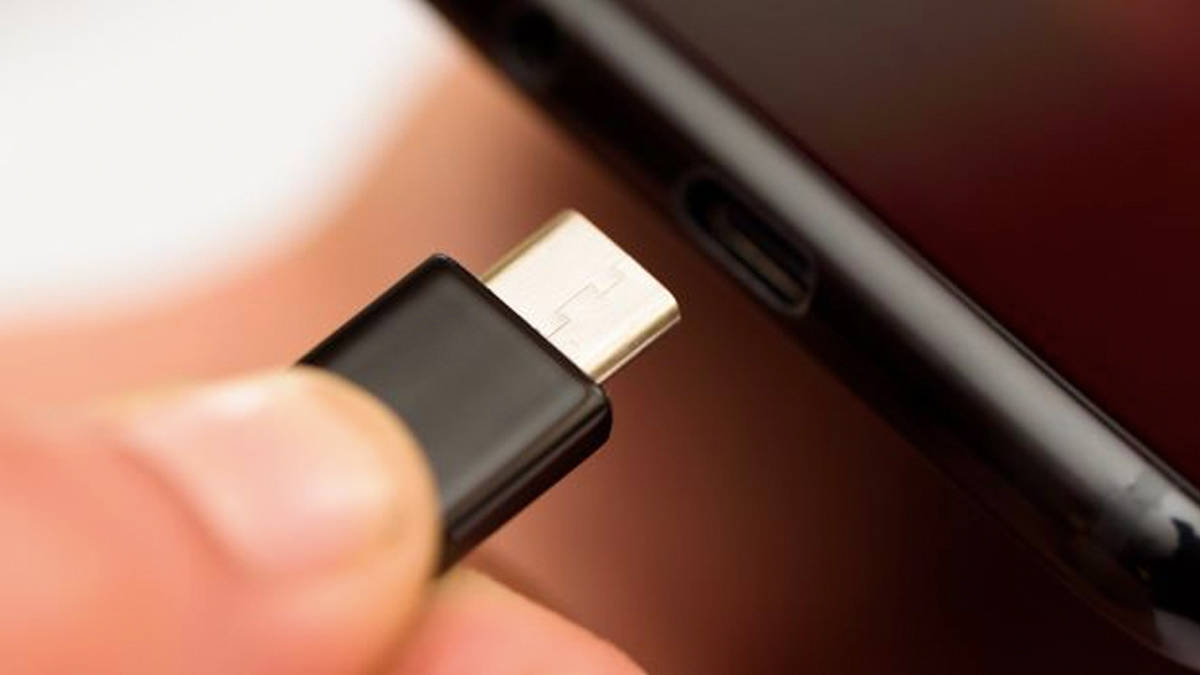 USB Type C universal charger in india details