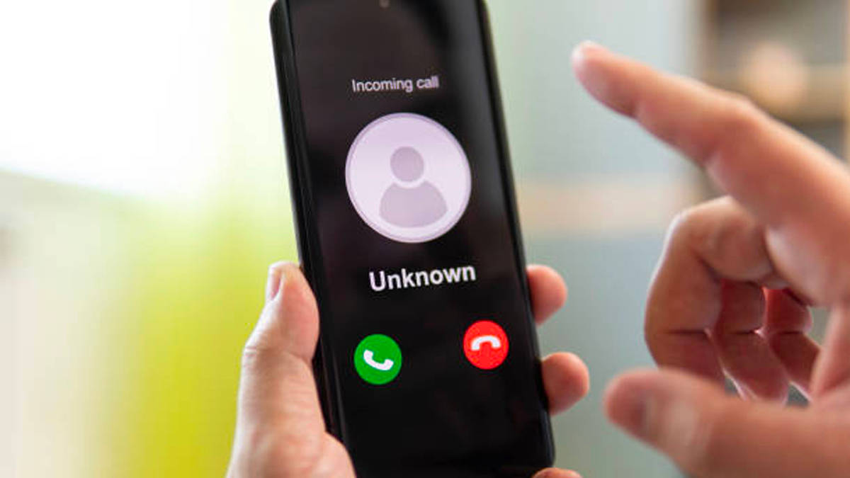 trai give deadline to jio airtel vi bsnl to block unwanted calls sms