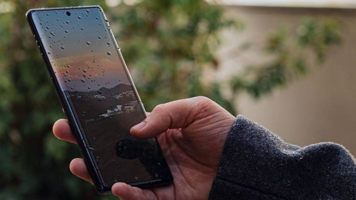 moto-edge-40-pro-image-2