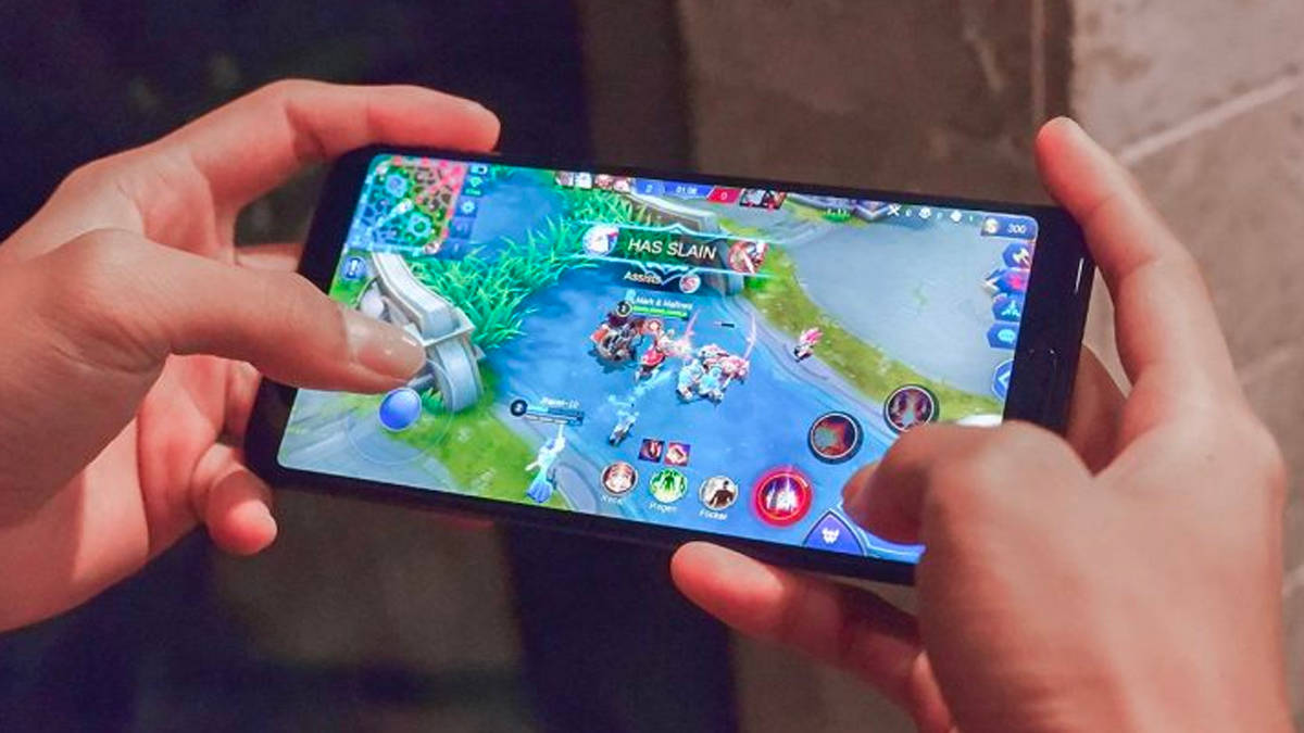 13 years old girl lost more then 52 lakh in Online Gaming